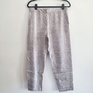 GAP White & Brown Tencel Capris